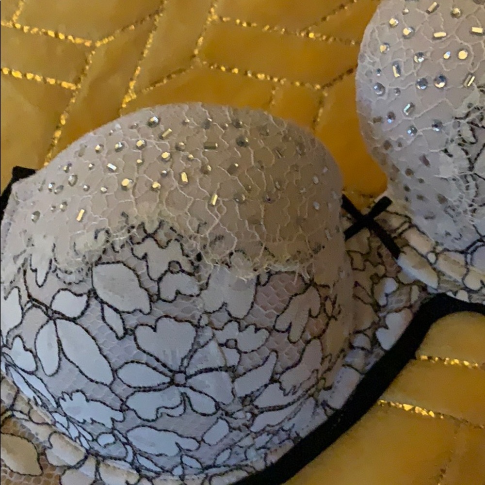 Victoria’s Secret bra... - Picture 2 of 2